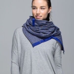 Lululemon vinyasa rulu scarf